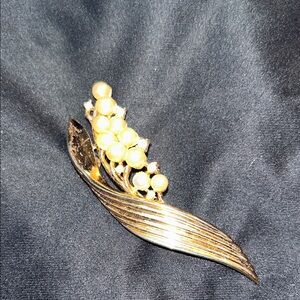 Crown Trifari Gold Tone Floral Brooch